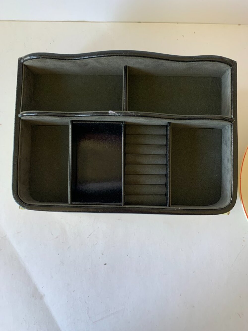 WOLF DESIGNS GENUINE LEATHER JEWELRY WATCHES ORGANIZER BLACK NEW IN BOX - Picture 9 of 11